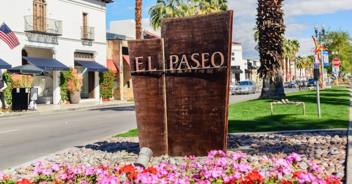 El Paseo Sign The El Paseo sign for the world famous Palm Desert Shopping District